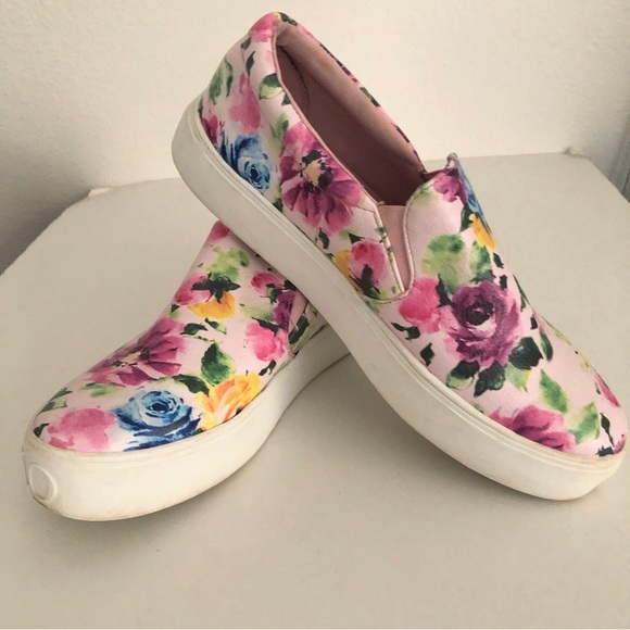 Sz 7 1/2 M Christian Soriano Tennis Shoes - Picture 3 of 10